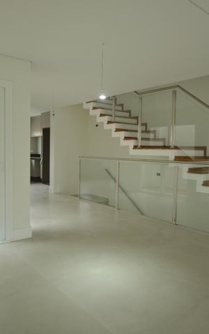 Casa à venda com 250m², 3 quartos e 5 vagasSala