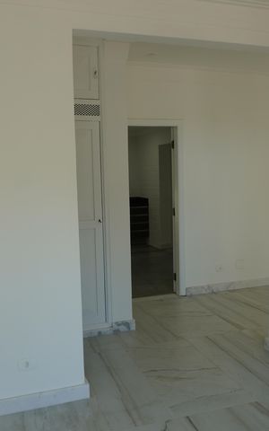 Casa de condomínio à venda com 450m², 2 quartos e 2 vagasEntrada