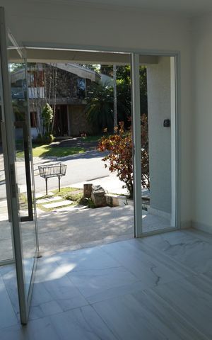 Casa de condomínio à venda com 450m², 2 quartos e 2 vagasEntrada