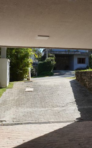 Casa de condomínio à venda com 450m², 2 quartos e 2 vagasGaragem