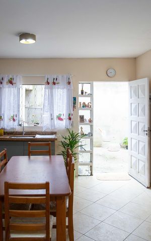 Casa à venda com 650m², 4 quartos e 4 vagasSala/Cozinha  Casa 2