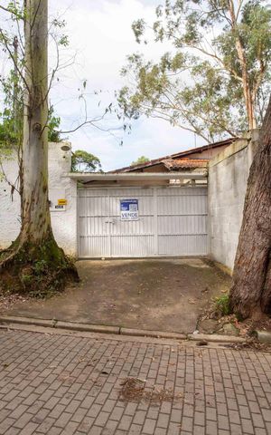 Casa à venda com 650m², 4 quartos e 4 vagasFachada