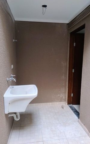 Casa de condomínio à venda com 94m², 3 quartos e 2 vagasÁrea de serviço