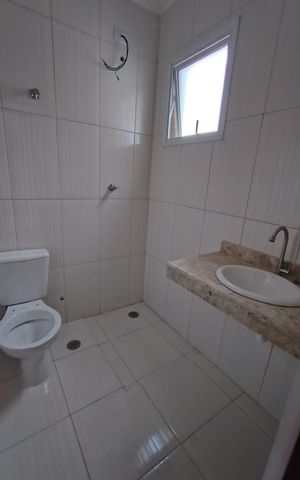 Casa de condomínio à venda com 94m², 3 quartos e 2 vagasBanheiro