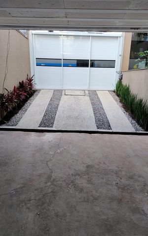 Casa de condomínio à venda com 94m², 3 quartos e 2 vagasÁrea externa