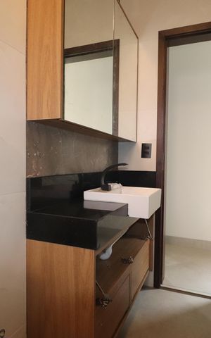 Casa à venda com 210m², 3 quartos e 3 vagasBanheiro 3