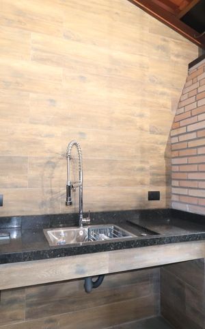 Casa à venda com 210m², 3 quartos e 3 vagasEspaço Gourmet