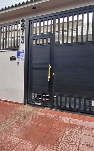Casa à venda com 210m², 3 quartos e 3 vagas