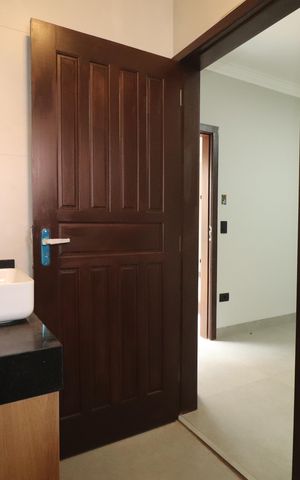 Casa à venda com 210m², 3 quartos e 3 vagasBanheiro Quarto 2 suíte