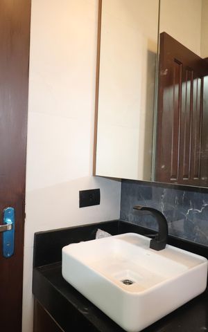 Casa à venda com 210m², 3 quartos e 3 vagasBanheiro Quarto 1 suíte