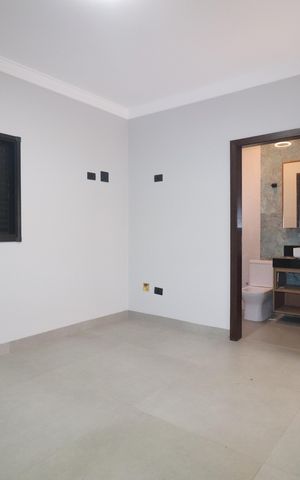 Casa à venda com 210m², 3 quartos e 3 vagasQuarto 2 suíte