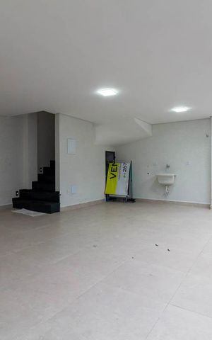 Casa à venda com 123m², 3 quartos e 2 vagas Casa à venda com 123m², 3 quartos e 2 vagasGaragem e área de serviço