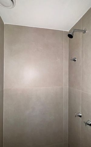 Apartamento à venda com 85m², 2 quartos e 1 vaga Apartamento à venda com 85m², 2 quartos e 1 vagaSuíte - Banheiro