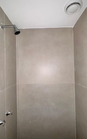 Apartamento à venda com 85m², 2 quartos e 1 vaga Apartamento à venda com 85m², 2 quartos e 1 vagaBanheiro Social