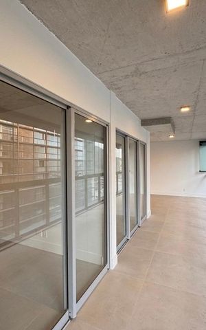 Apartamento à venda com 85m², 2 quartos e 1 vaga Apartamento à venda com 85m², 2 quartos e 1 vagaVaranda