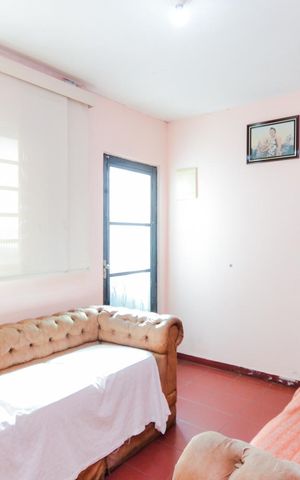 Casa à venda com 150m², 2 quartos e 3 vagasSala