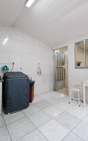 Casa à venda com 300m², 2 quartos e sem vagaCozinha e Área de Serviço