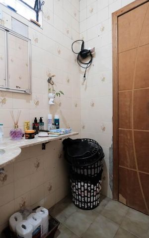 Casa à venda com 300m², 2 quartos e sem vagaBanheiro social