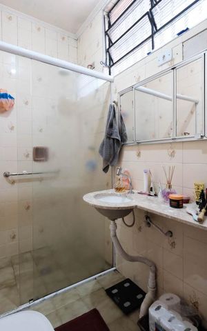 Casa à venda com 300m², 2 quartos e sem vagaBanheiro social