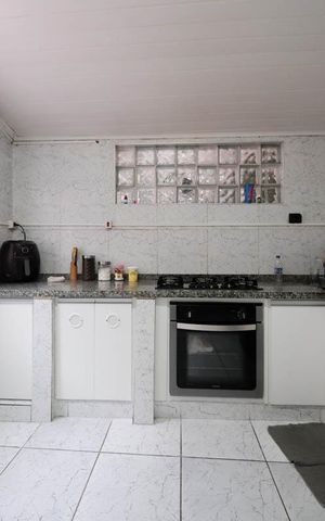 Casa à venda com 300m², 2 quartos e sem vagaCozinha e Área de Serviço
