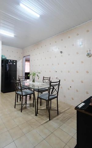 Casa à venda com 300m², 2 quartos e sem vagaCozinha e Área de Serviço