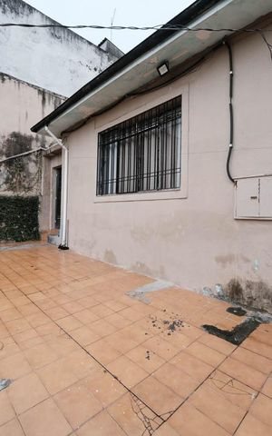 Casa à venda com 300m², 2 quartos e sem vagaÁrea externa