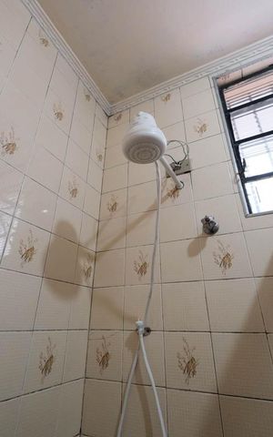 Casa à venda com 300m², 2 quartos e sem vagaBanheiro social