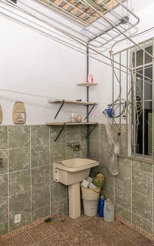 Casa à venda com 316m², 3 quartos e 2 vagas Casa à venda com 316m², 3 quartos e 2 vagasÁrea de Serviço