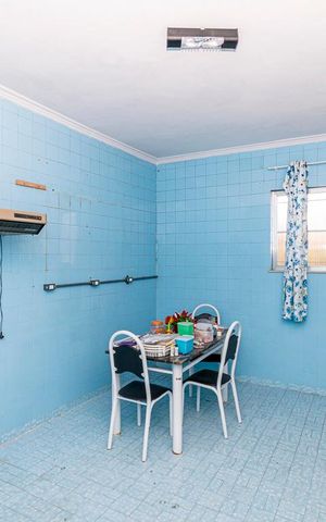 Casa à venda com 316m², 3 quartos e 2 vagas Casa à venda com 316m², 3 quartos e 2 vagasCozinha