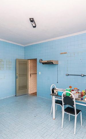 Casa à venda com 316m², 3 quartos e 2 vagas Casa à venda com 316m², 3 quartos e 2 vagasCozinha