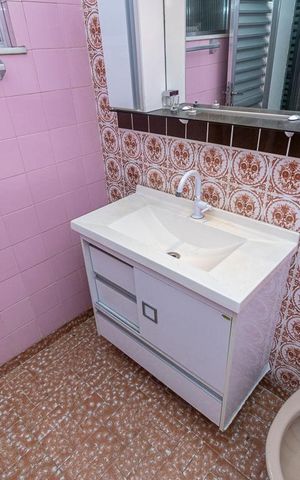 Casa à venda com 316m², 3 quartos e 2 vagas Casa à venda com 316m², 3 quartos e 2 vagasBanheiro Social