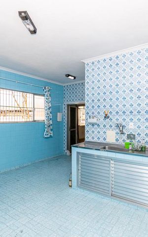 Casa à venda com 316m², 3 quartos e 2 vagas Casa à venda com 316m², 3 quartos e 2 vagasCozinha