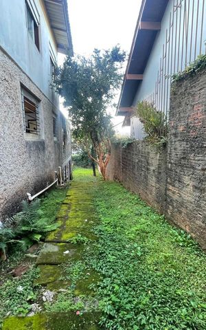 Casa à venda com 136m², 3 quartos e 2 vagas