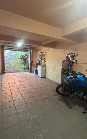Casa à venda com 136m², 3 quartos e 2 vagas