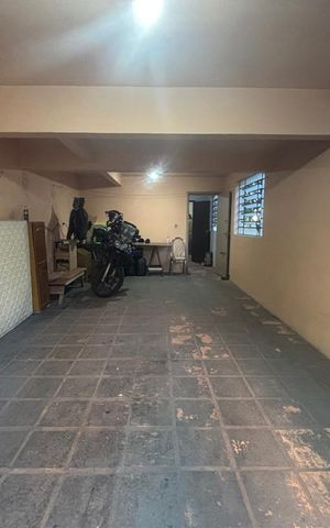 Casa à venda com 136m², 3 quartos e 2 vagas