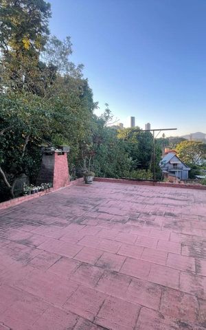 Casa à venda com 136m², 3 quartos e 2 vagas