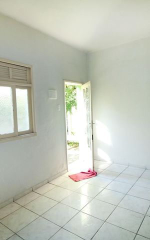 Casa à venda com 47m², 1 quarto e sem vagaSala
