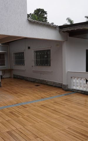 Casa para alugar com 220m², 4 quartos e 5 vagasGaragem