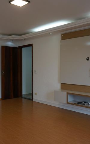 Casa para alugar com 220m², 4 quartos e 5 vagasSala