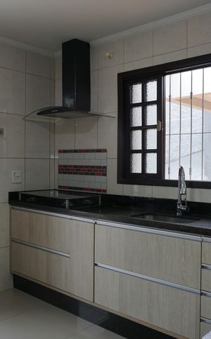 Casa para alugar com 220m², 4 quartos e 5 vagasCozinha