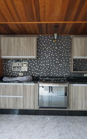 Casa para alugar com 220m², 4 quartos e 5 vagasChurrasqueira