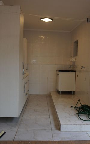 Casa para alugar com 220m², 4 quartos e 5 vagasLavanderia 2