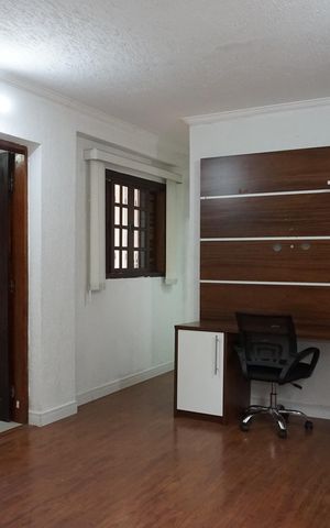 Casa para alugar com 220m², 4 quartos e 5 vagasSuíte 1