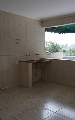 Casa para alugar com 220m², 4 quartos e 5 vagasLavanderia 1