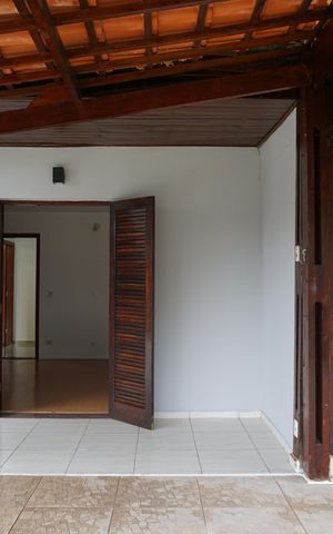Casa para alugar com 220m², 4 quartos e 5 vagasVaranda