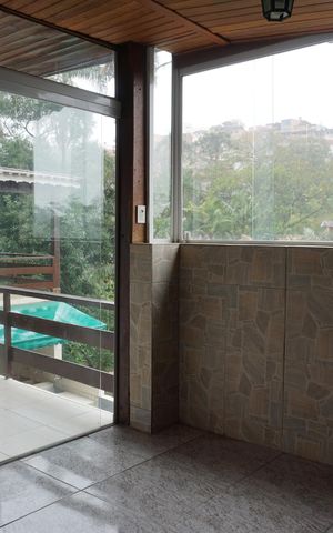 Casa para alugar com 220m², 4 quartos e 5 vagasChurrasqueira