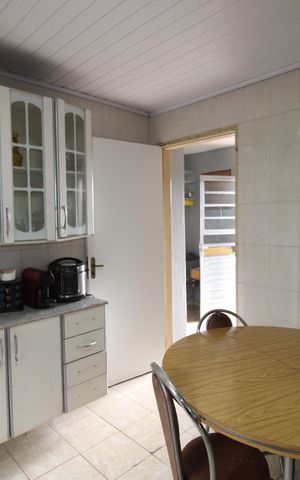 Casa à venda com 500m², 3 quartos e 20 vagasCozinha
