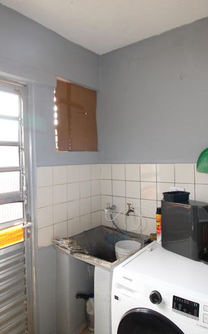 Casa à venda com 500m², 3 quartos e 20 vagasÁrea de Serviço