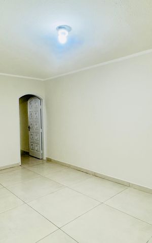 Casa para alugar com 195m², 3 quartos e 2 vagas Casa para alugar com 195m², 3 quartos e 2 vagasSala