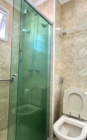 Apartamento à venda com 130m², 4 quartos e 2 vagas Apartamento à venda com 130m², 4 quartos e 2 vagasBanheiro da Suíte 2